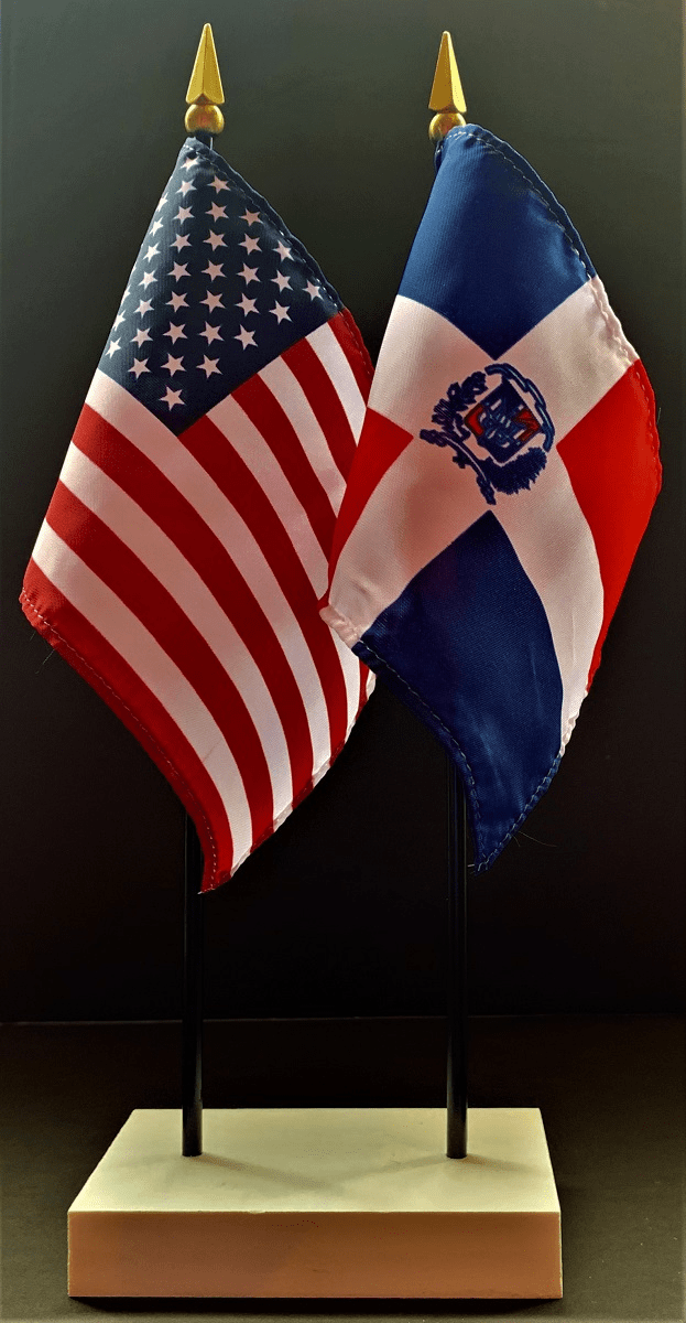 Dominican Republic and US Flag Desk Set