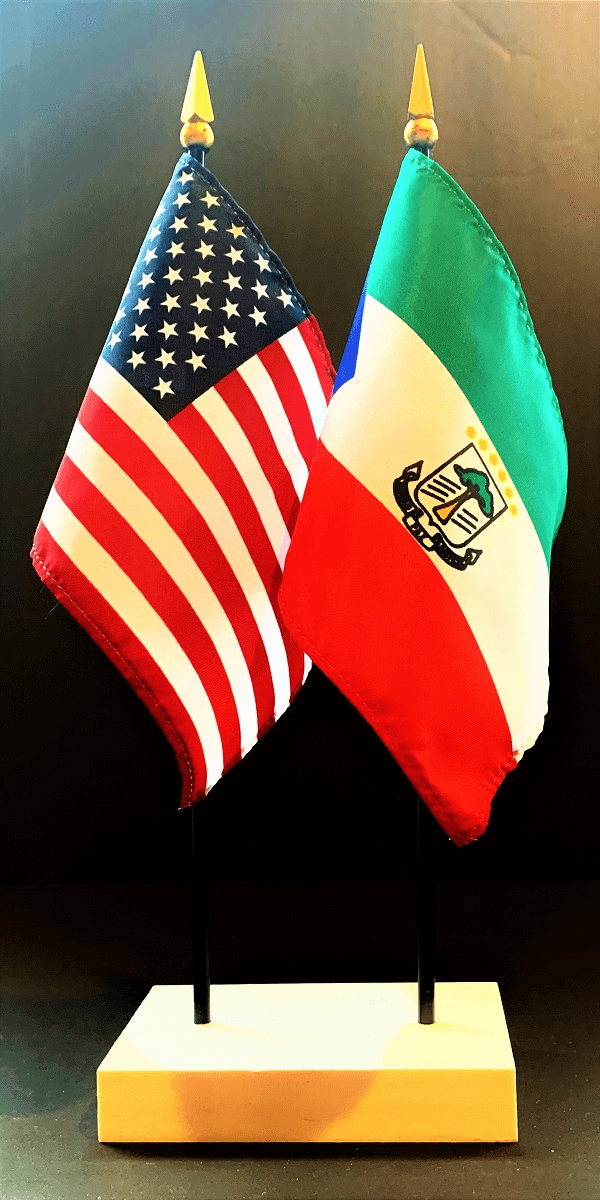 Equatorial Guinea and US Flag Desk Set
