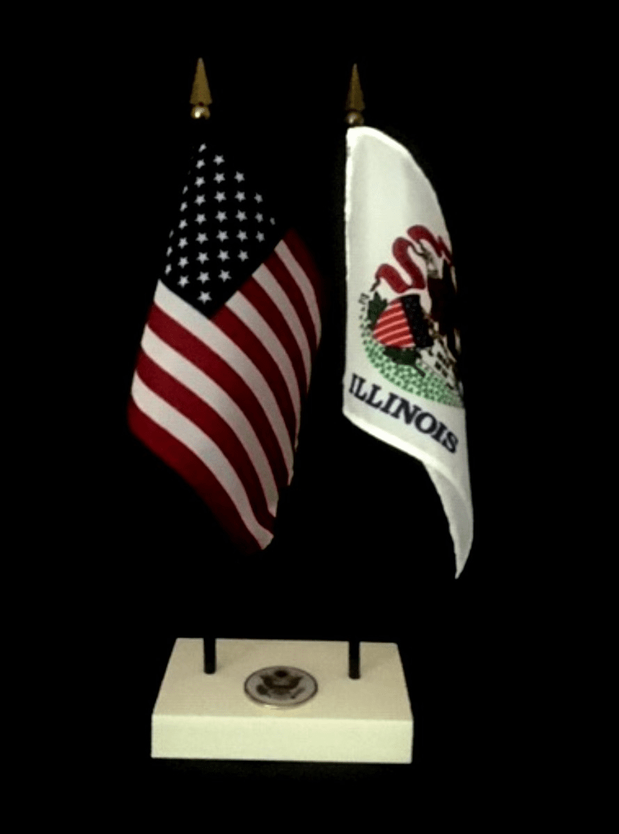 Illinois and US Flag Executive Desk Set