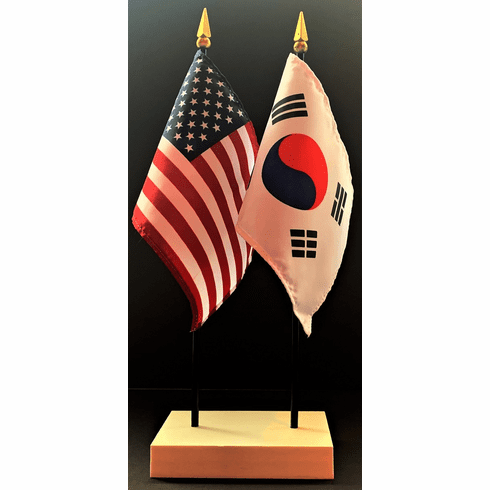 Korea, South and US Flag Desk Set