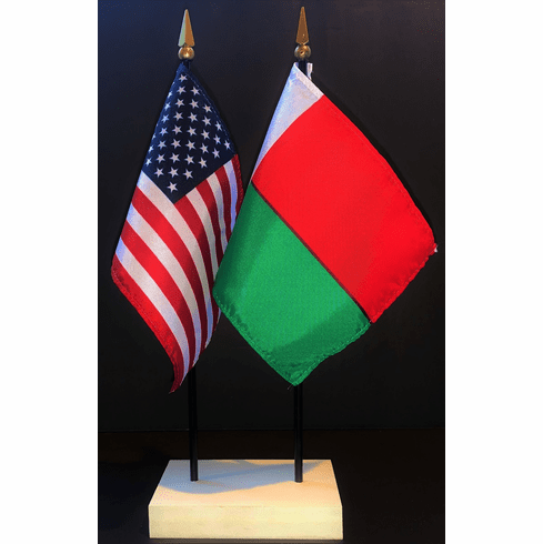 Madagascar and US Flag Desk Set
