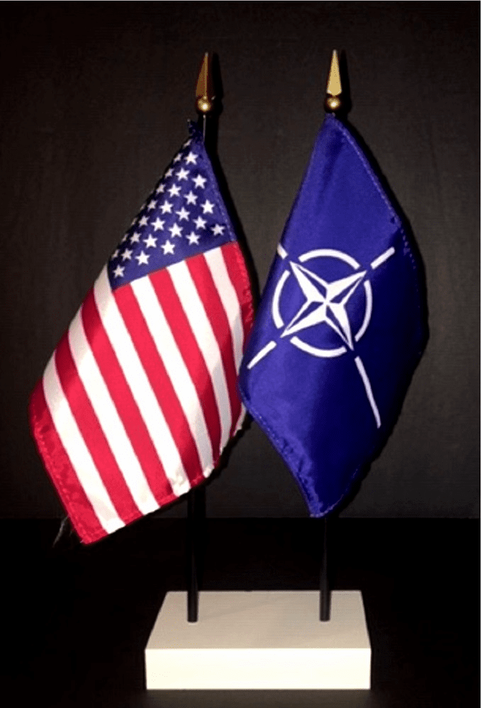 NATO and US Flag Desk Set