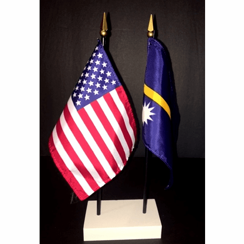 Nauru and US Flag Desk Set