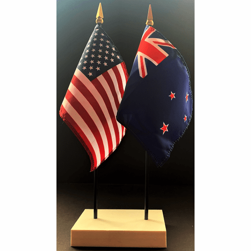 New Zealand and US Flag Desk Set