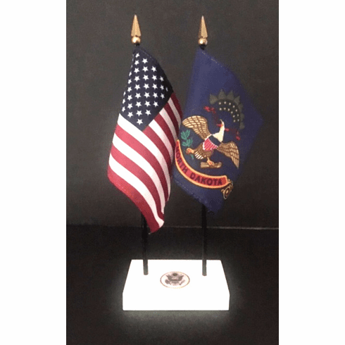 North Dakota and US Flag Executive Desk Set