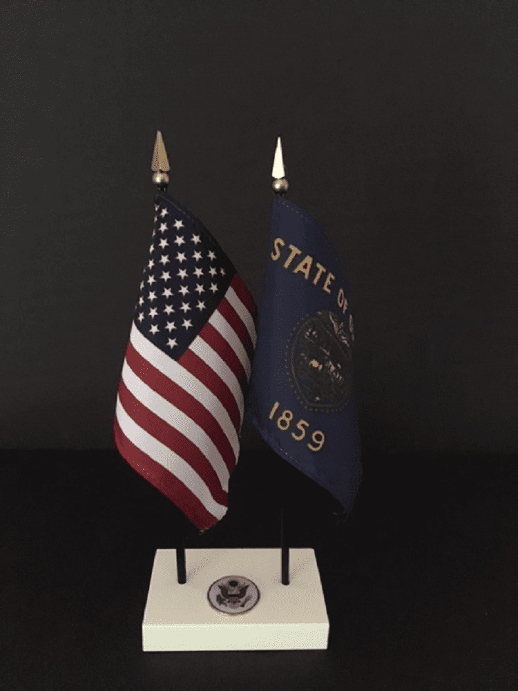 Oregon and US Flag Executive Desk Set