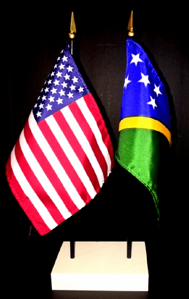 Solomon Islands and US Flag Desk Set