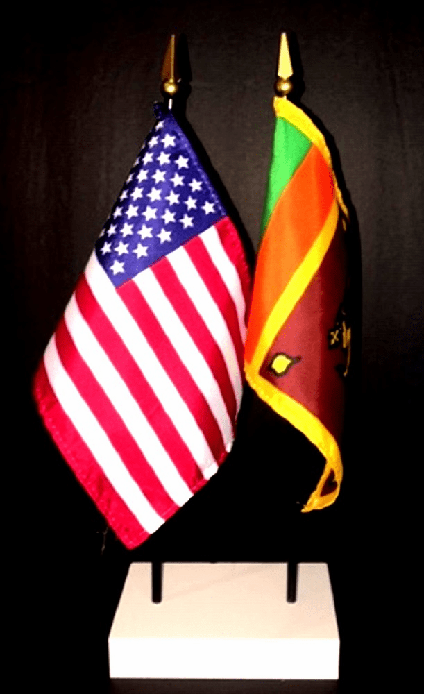 Sri Lanka and US Flag Desk Set