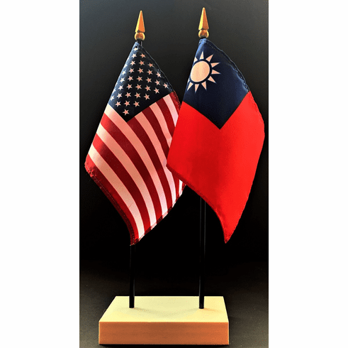 Taiwan and US Flag Desk Set