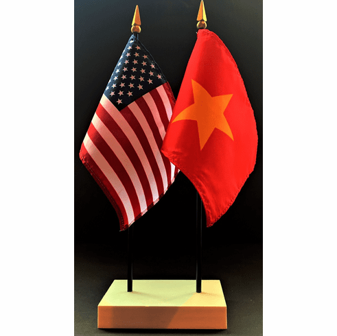 Vietnam and US Flag Desk Set