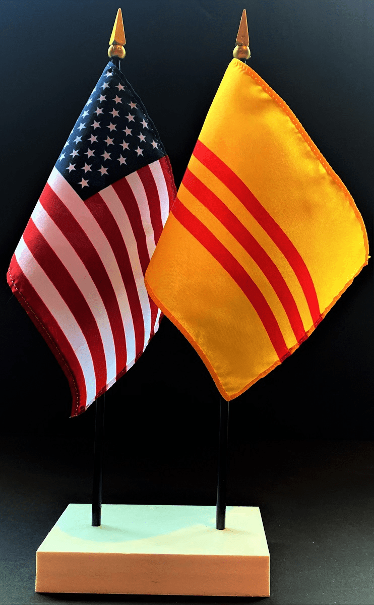 Vietnam South and US Flag Desk Set