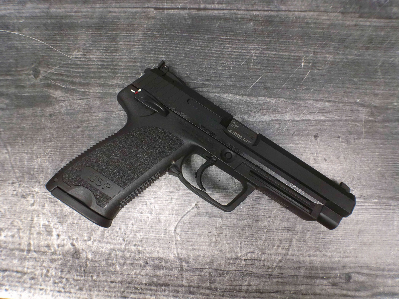 HK USP Expert (9mm)