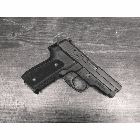 Sig Sauer M11-A1 (9mm)
