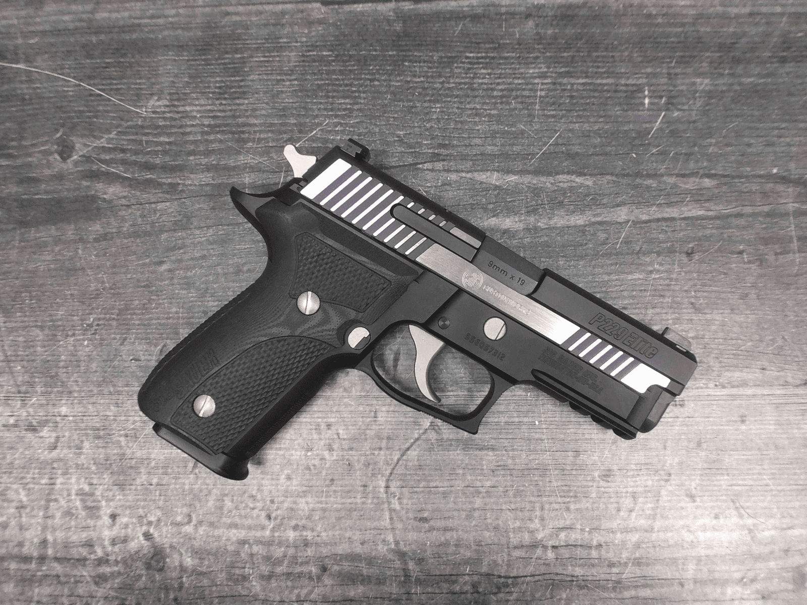 Sig Sauer P229 Elite Equinox (9mm)