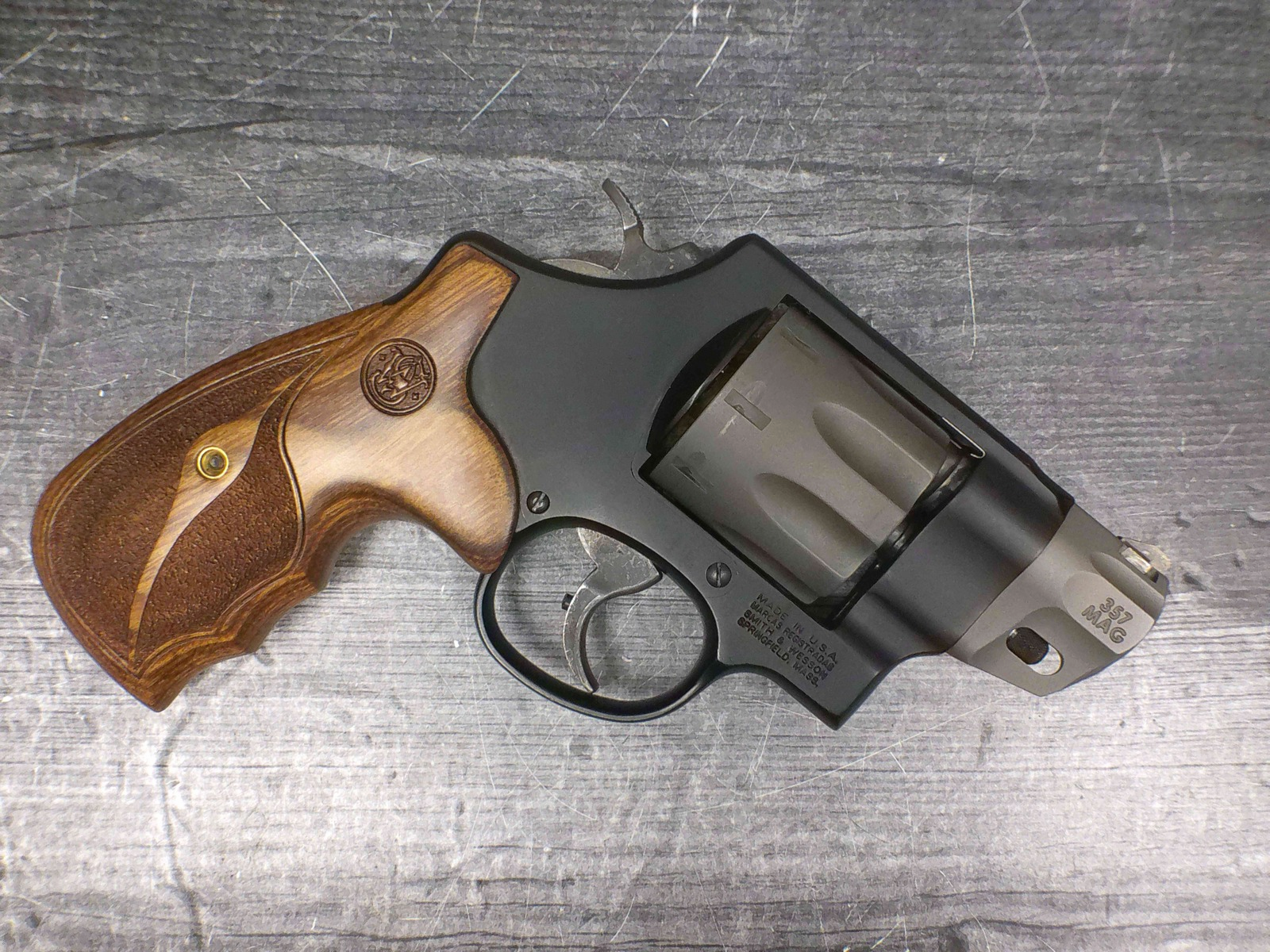 Smith & Wesson 317 (.357)