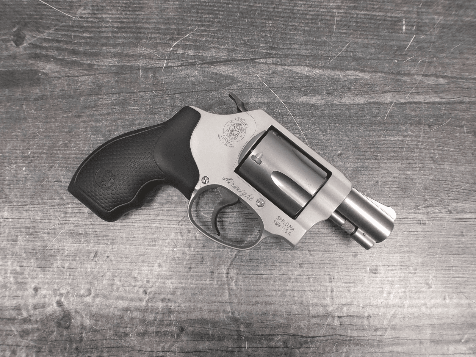 Smith & Wesson 637-2 (.38)