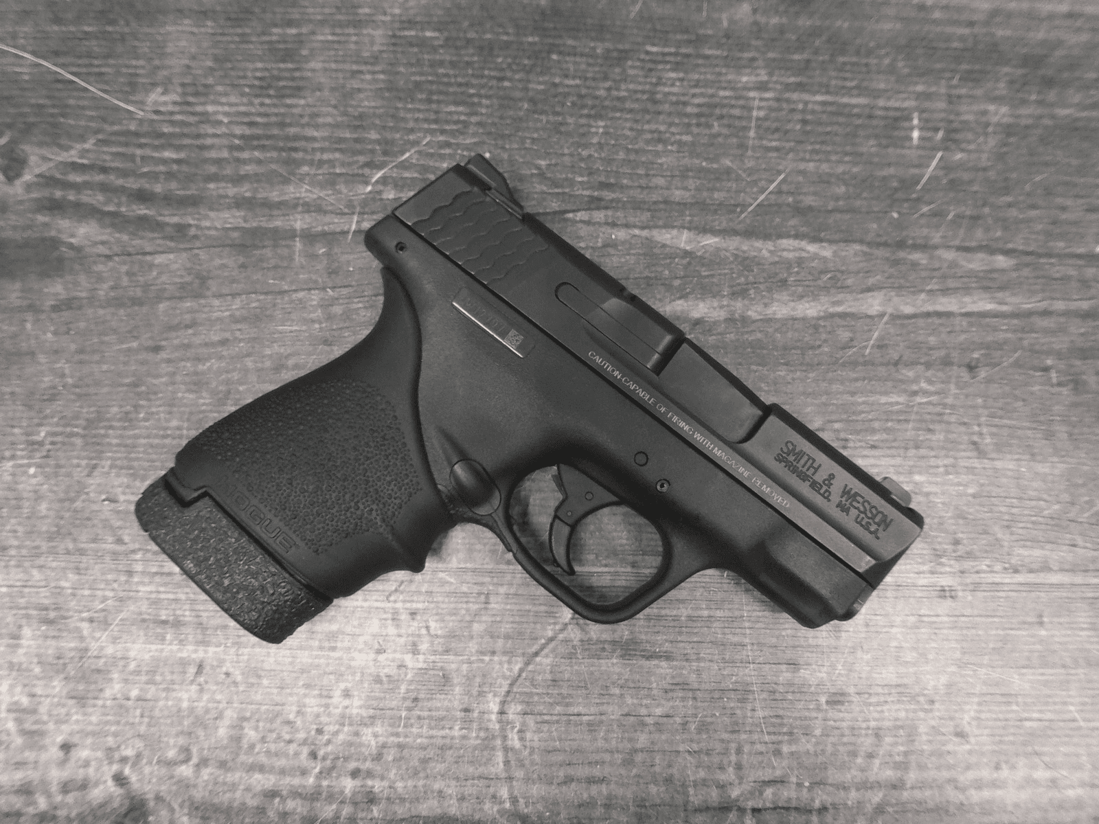 Smith & Wesson M&P 9 Shield (9mm)