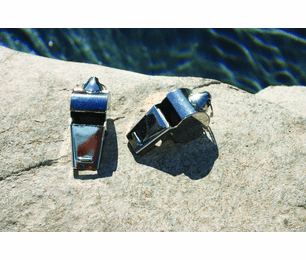Sprint Aquatics Metal Whistle With Cork Pea thumbnail