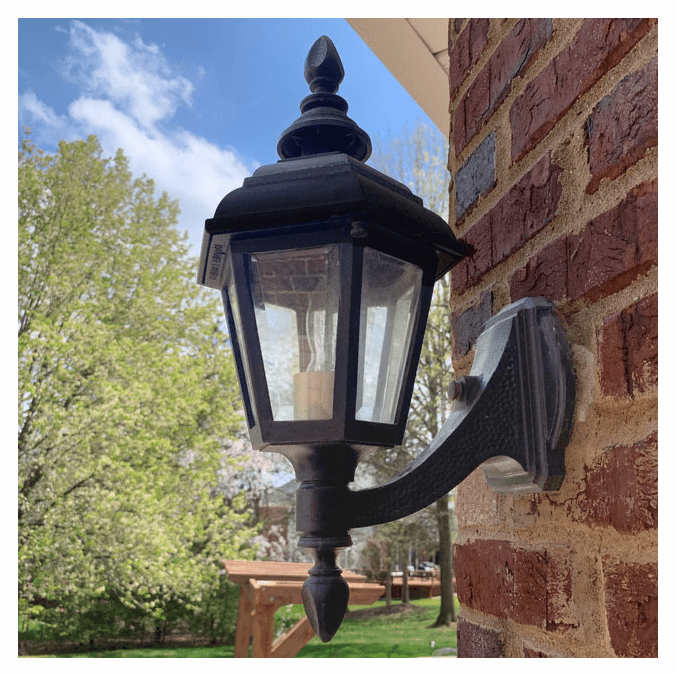 Hanover Lantern B9922 Value Line Small Traditional Outdoor Wall Lighting