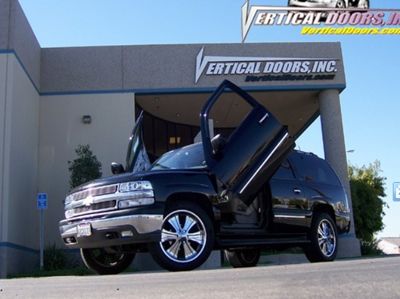 2000-2006 SUBURBAN  Vertical Lambo Door Kit