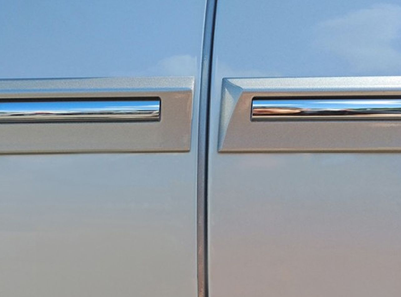 20122017 TOYOTA CAMRY CHROMELINE PAINTED BODY SIDE MOLDING