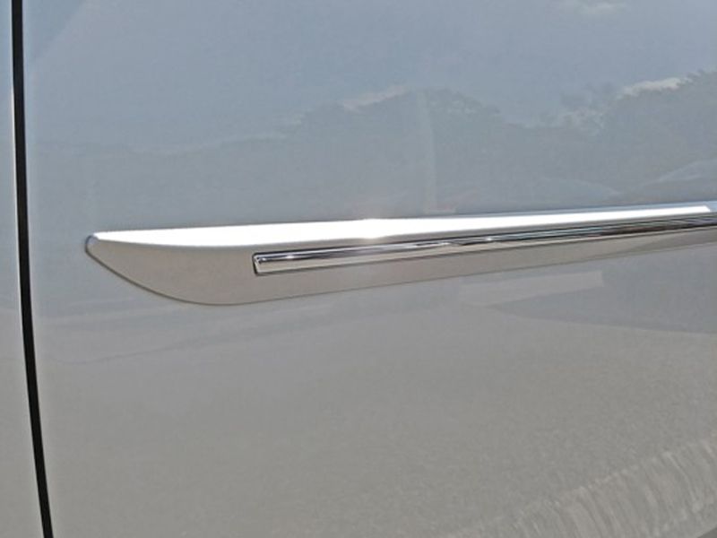 20182023 GMC TERRAIN CHROMELINE PAINTED BODY SIDE MOLDING