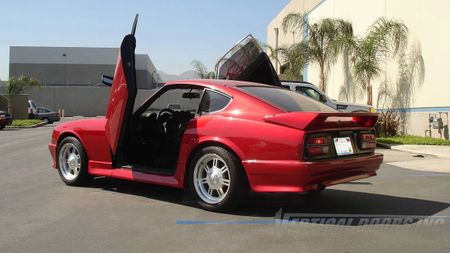 1975 Nissan 280Z Vertical Lambo Doors Kit