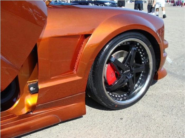 Ford Mustang Fiberglass T1 Vented Fenders 20052009