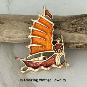 CHINA CLIPPER Pin - Canada