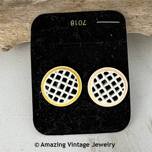 BASKETWEAVE Earrings - Beige