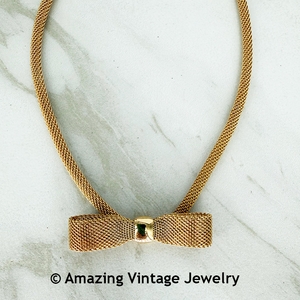 BOW TIE Necklace