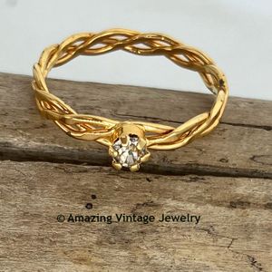 DELICATE BRAID Ring