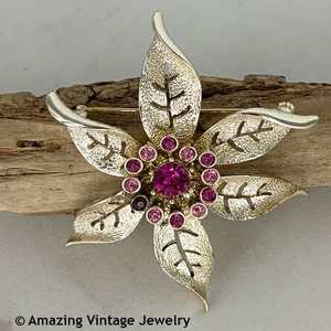 FASHION FLOWER Pin