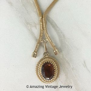 FESTIVE Necklace
