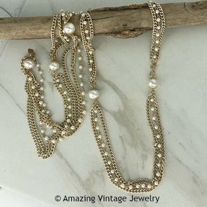 INSTANT FASHION Necklace - Goldtone