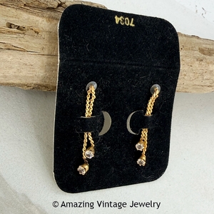 PETITE ACCENT Pierced Earrings