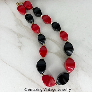 RELAY Necklace