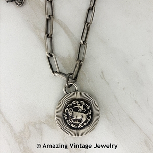 SUN SIGNS Necklace - Capricorn