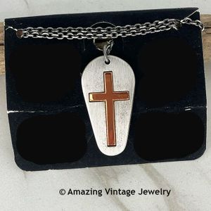 SUPERSTAR Necklace on card