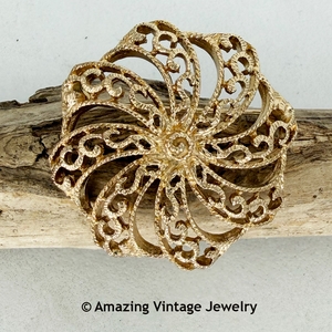 Textured Goldtone Swirl Pin