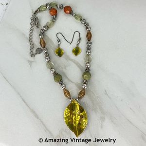 EVE Necklace and Earrings Set