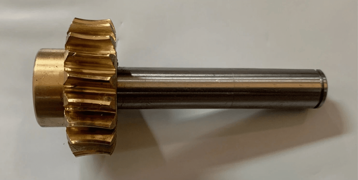 4 1/2 x 6 metal band saw bronze drive gear and shaft only 20 tooth