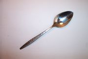 1847 Rogers Bros CARINO Place / Soup Spoon