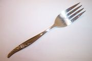 OUT OF STOCK 1881 Rogers Oneida ROSE SONG Meat Serving Fork
