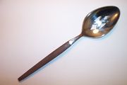OUT OF STOCK EKCO CANOE MUFFIN Pierced Serving Spoon