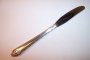Holmes & Edwards LOVELY LADY Grille Knife
