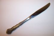 International Lyon AMERICANA Dinner Knife 9 1/2 inch