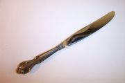 OUT OF STOCK International Lyon QUEEN'S FANCY  Dinner Knife, Hollow Handle 