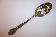 International Lyon QUEEN'S FANCY Pierced Serving Spoon