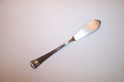 Oneida 1881 Rogers AMERICAN ARTISTRY / HAMILTON SQUARE Master Butter Knife